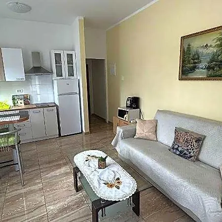 Hotel Nada 2*