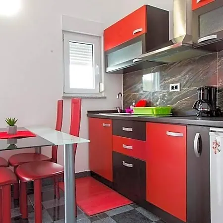 Nada Hotel 2*